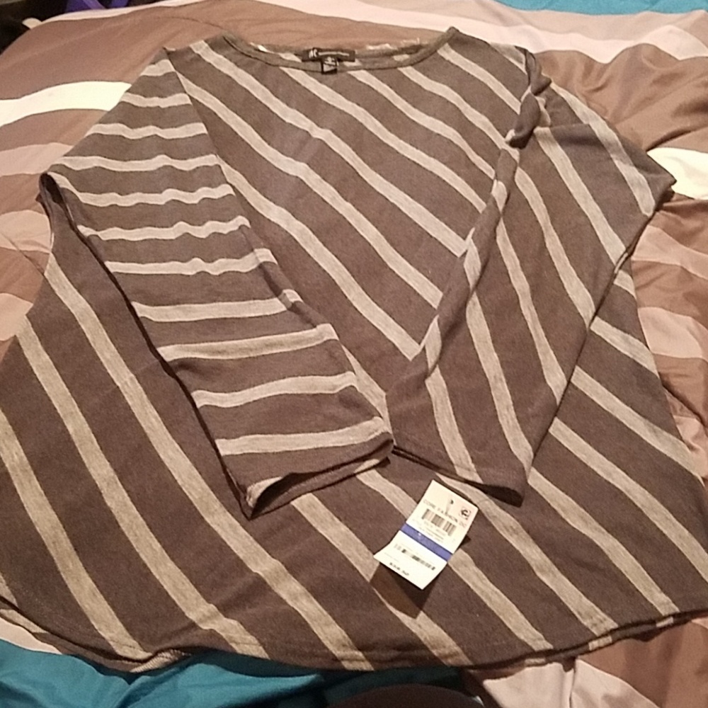 Dark and light gray stripped top